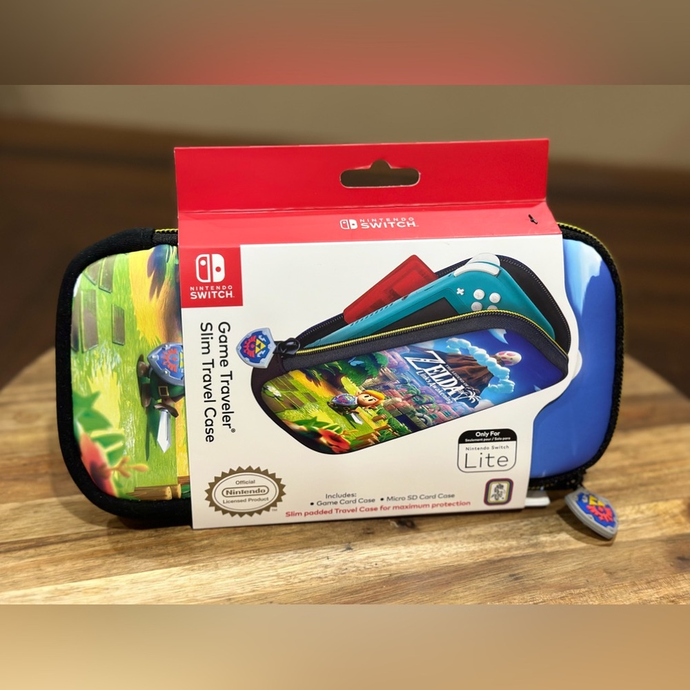 Nintendo Switch Lite Game Traveler Slim Travel Case Zelda Link's Awakening NEW!